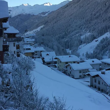 Tschatscha Veglia カップル