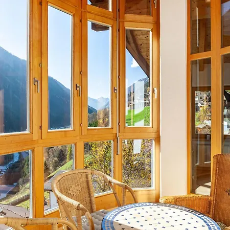 Tschatscha Veglia アパート *